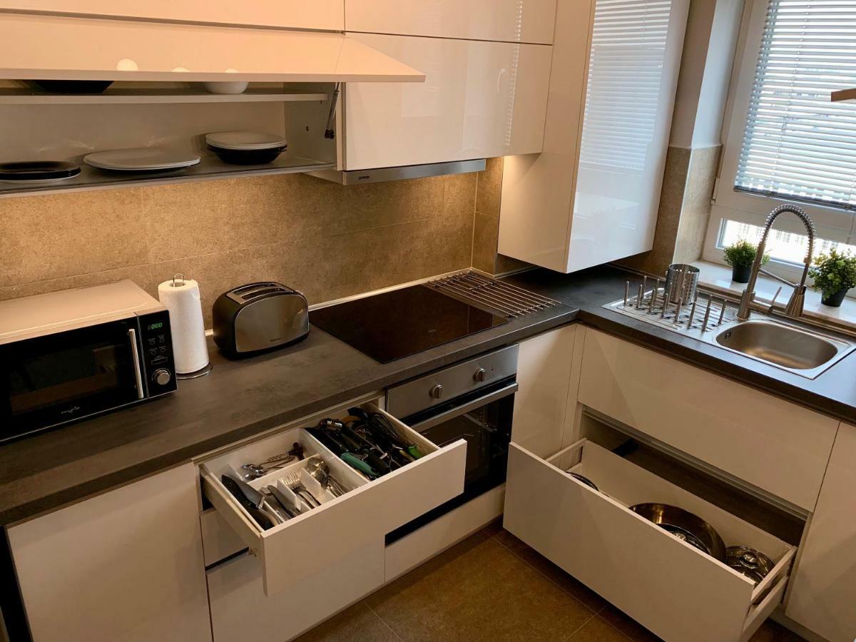 Modern Studio Coresi Apartamento Braşov Exterior foto