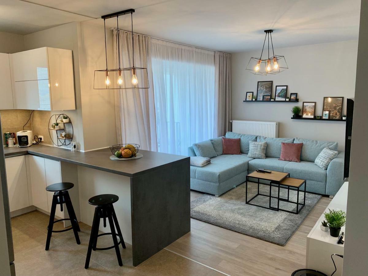 Modern Studio Coresi Apartamento Braşov Exterior foto